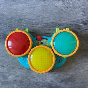 Safari beats musical toy